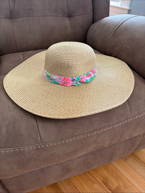 Lilly Pulitzer Accessories - Lilly Pulitzer straw hat